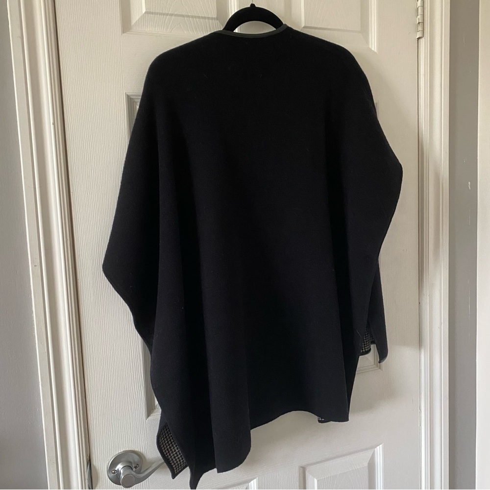 Reversible cape - Picture 6 of 8